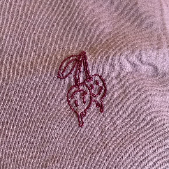 Drippy cherry embroidered T-shirt - Picture 2 of 2
